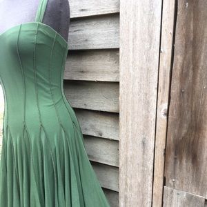 Gorgeous vintage green dress
